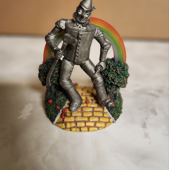 Set of 12 Wizard of Oz ornaments with Certificate of Authenticity - Picture 2 of 16